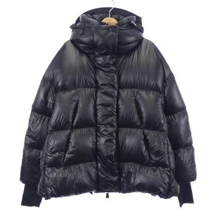 買取のプロがモンクレールを解説|人気モデル、サイズ、年式の判別方法