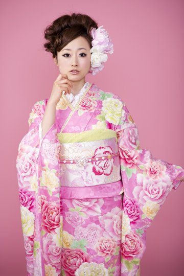 【駆け込みOK】 振袖 レンタル 草履 半衿 髪飾り 帯締め 長襦袢 【パステルピンク　ローズ】2023年度ご成人の方  2024年1月成人式用振袖レンタル フルセット 【ピンク 可愛い 花 イエロー ポップ レンタル 成人式 20点セット】 【送料無料】 |  きものレンタル　Lucia